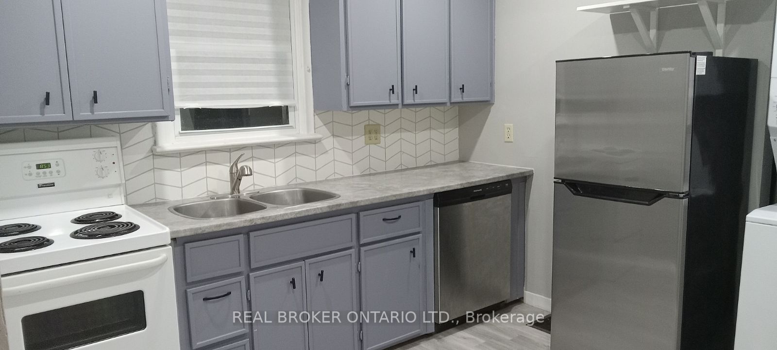 19 Alfred St W, #Upper