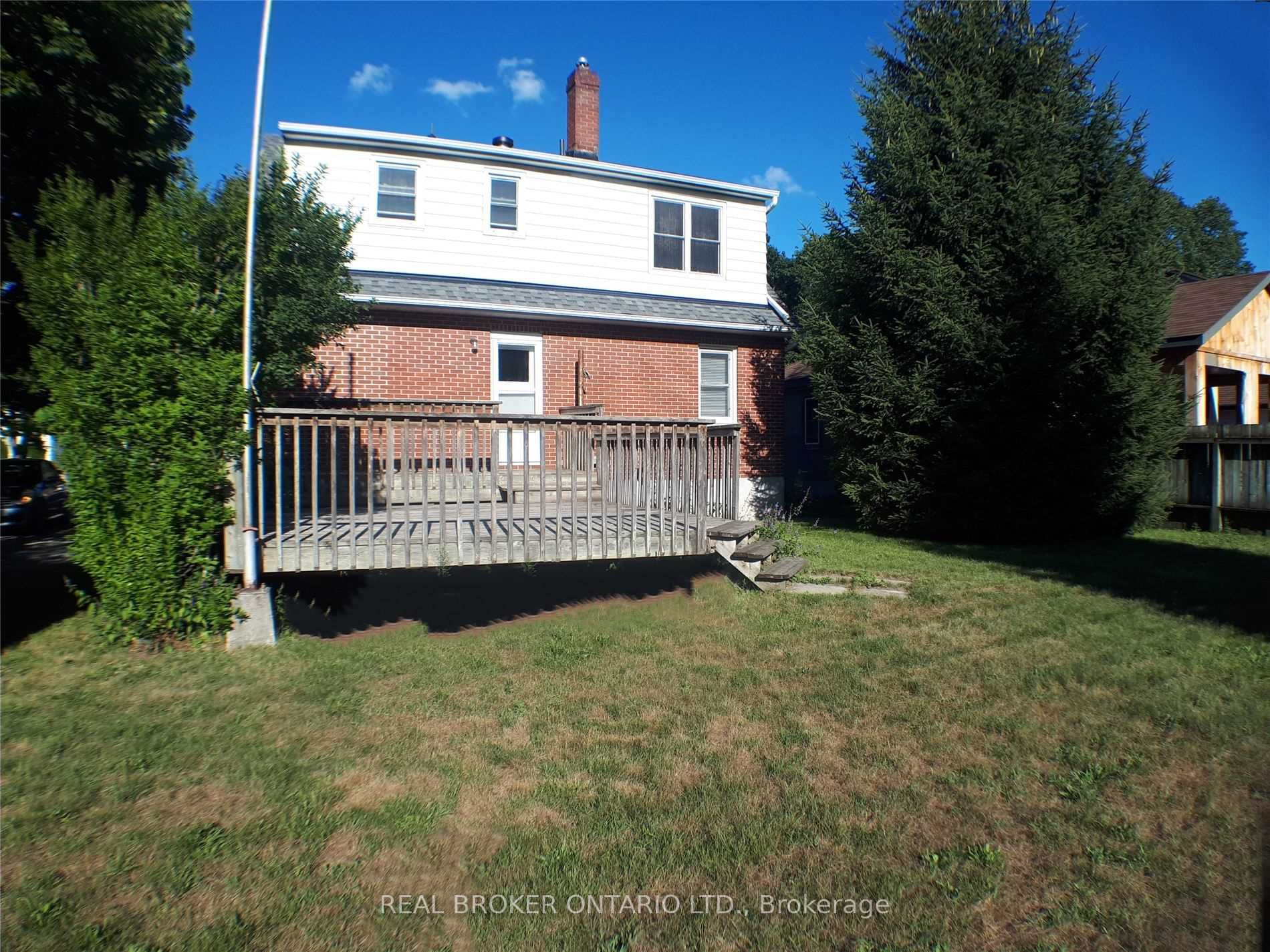 19 Alfred St W, #Upper