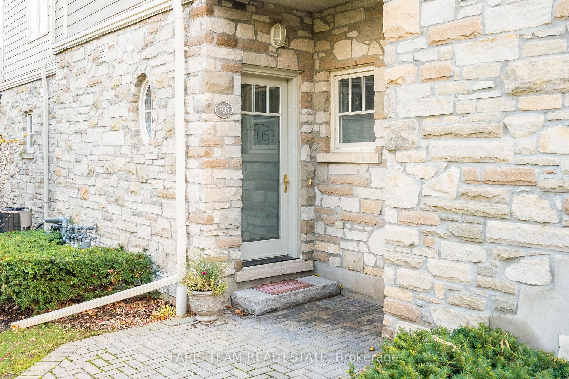 40 Trott Blvd, #705
