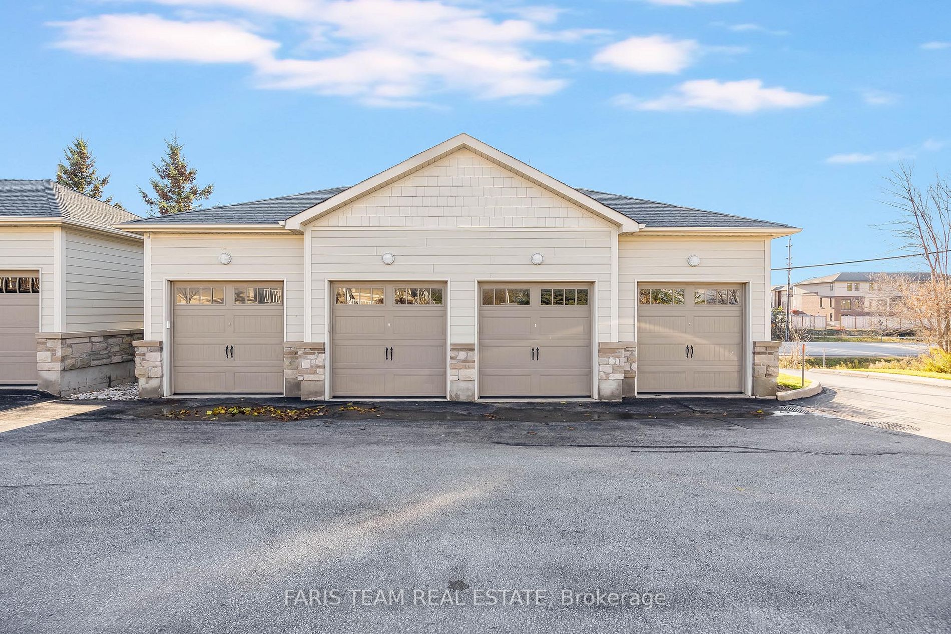 40 Trott Blvd, #705
