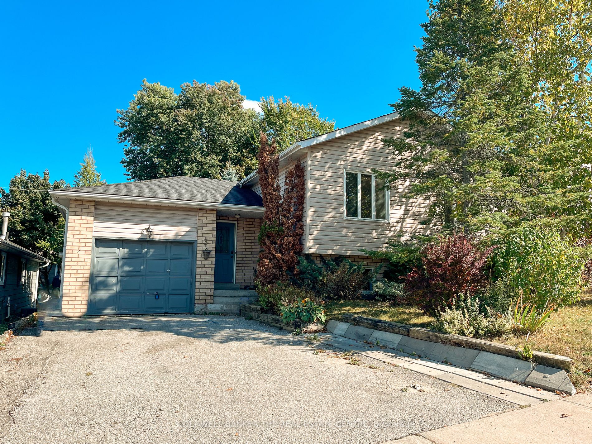 3 Elizabeth St, #Upper