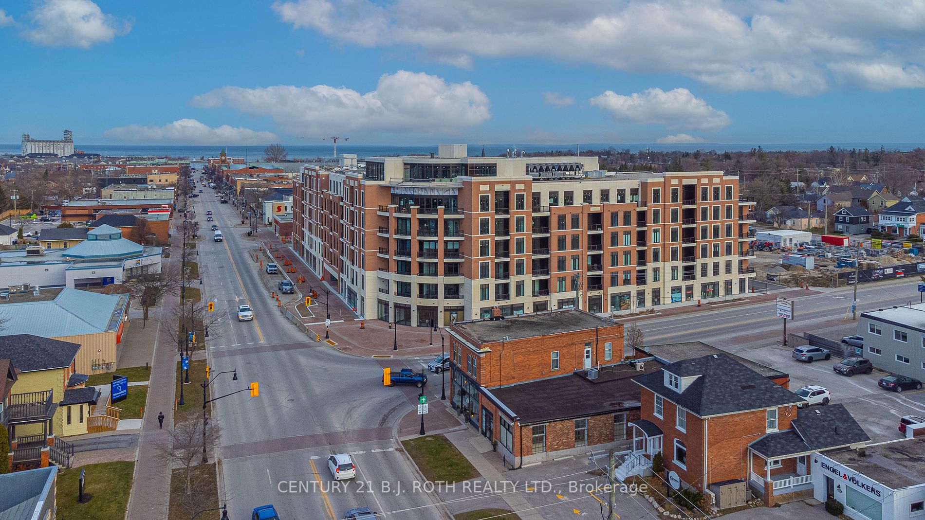 1 Hume St, #220
