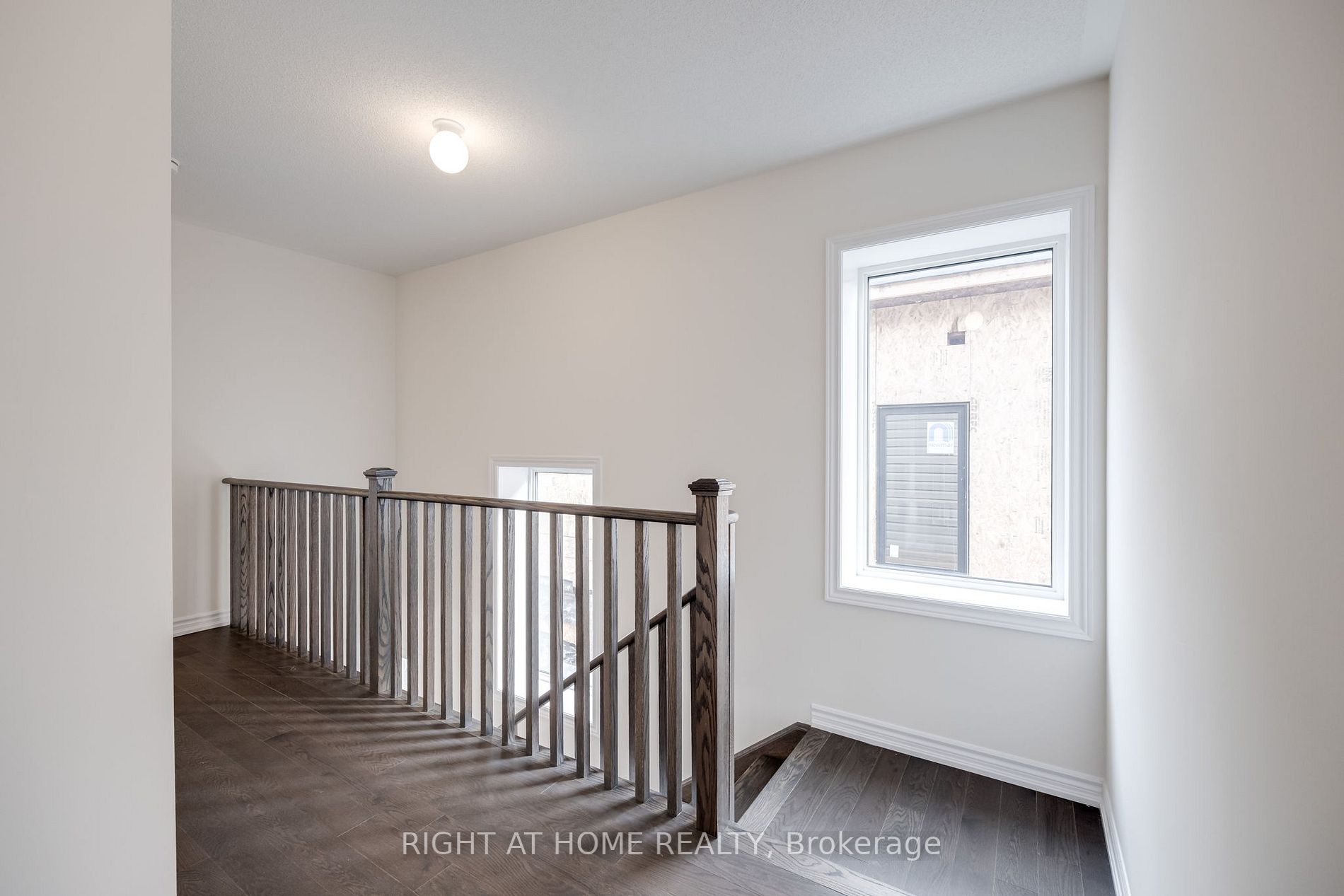 10 Ludlow Dr