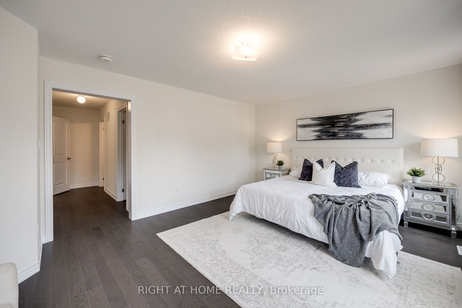 10 Ludlow Dr