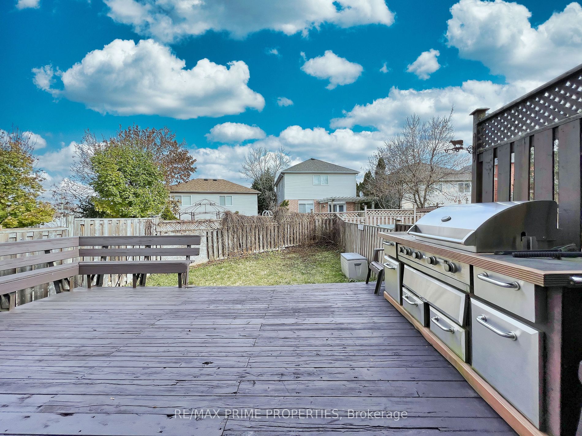 192 Pickett Cres