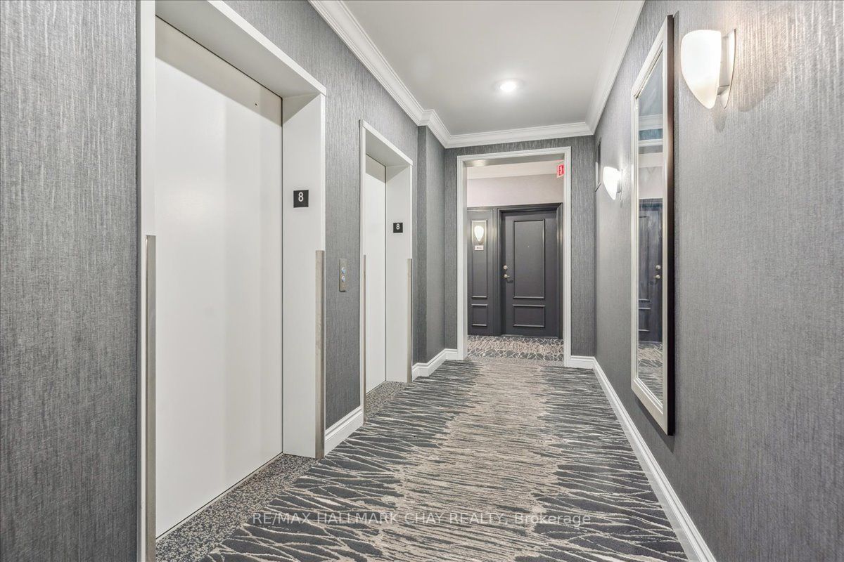 37 Ellen St, #802