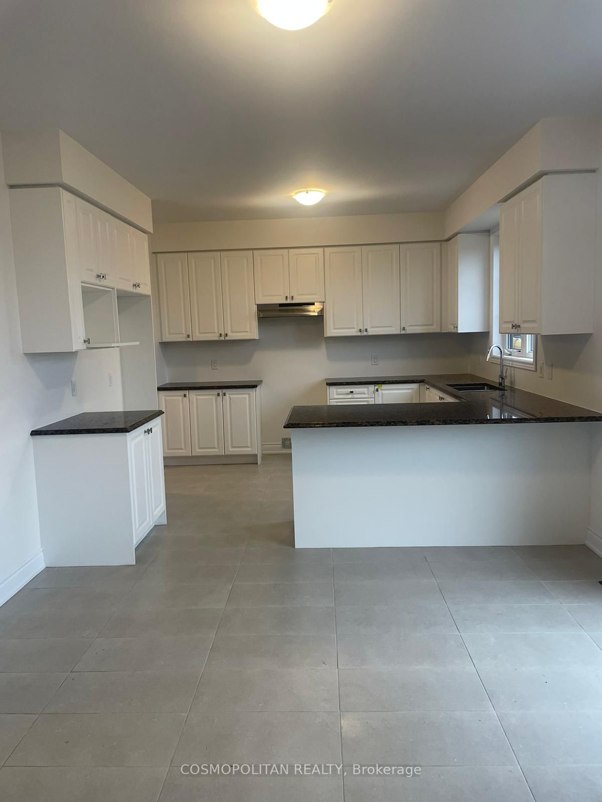 68 Season Cres S