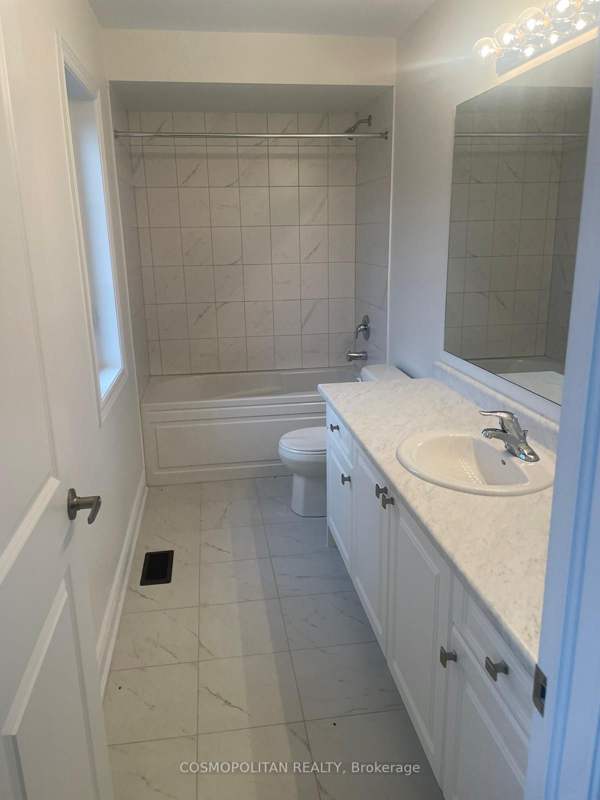 68 Season Cres S