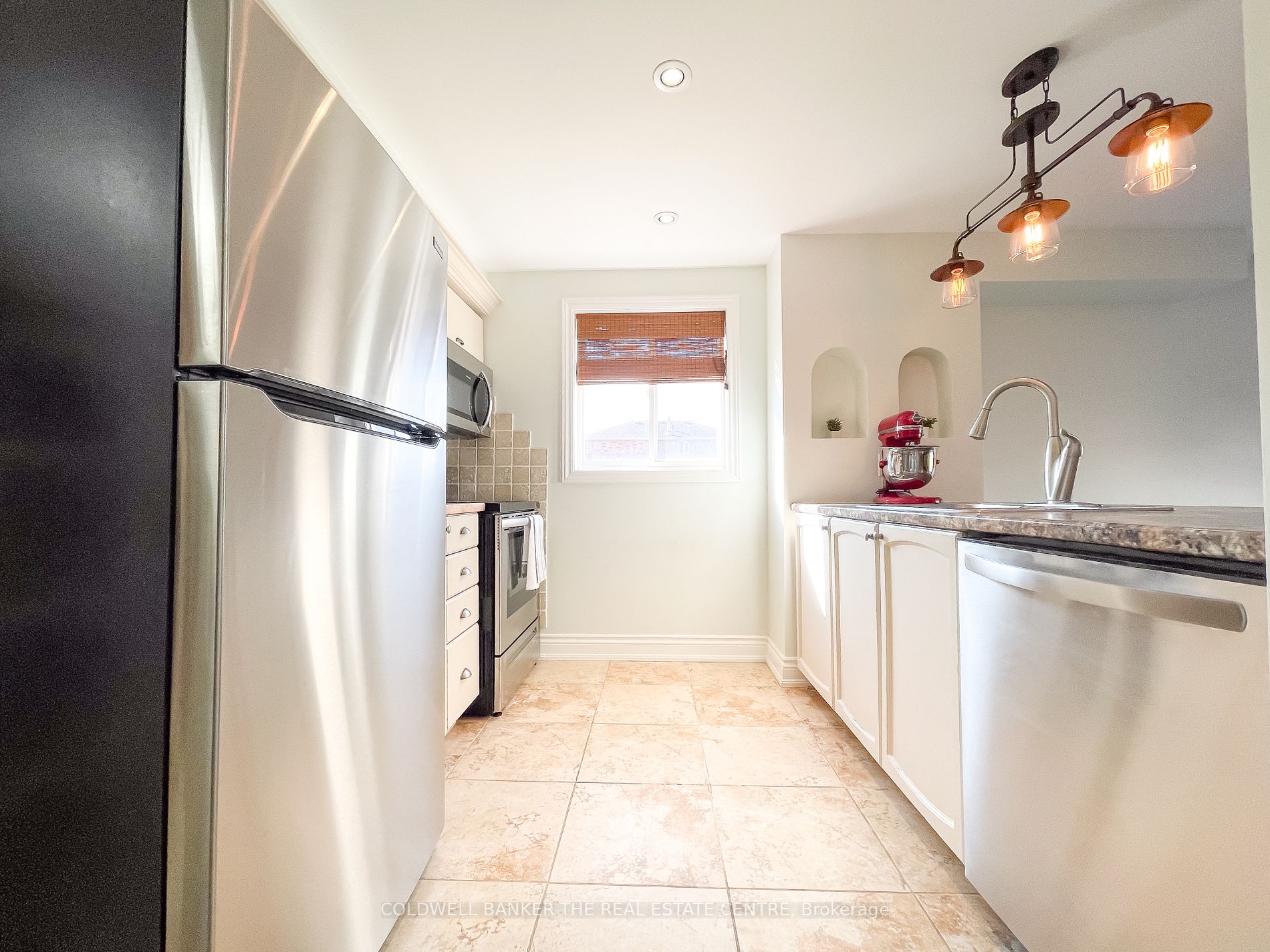 20 Silver Maple Cres