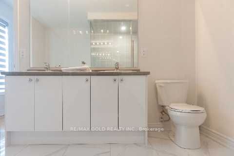 17 Ludlow Dr