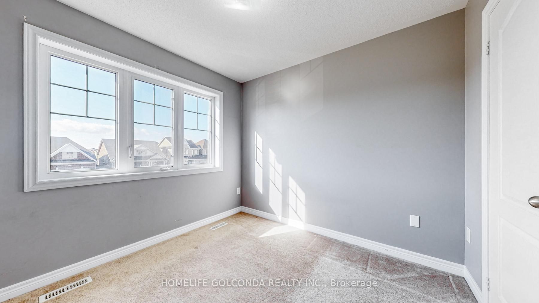52 Pearcey Cres