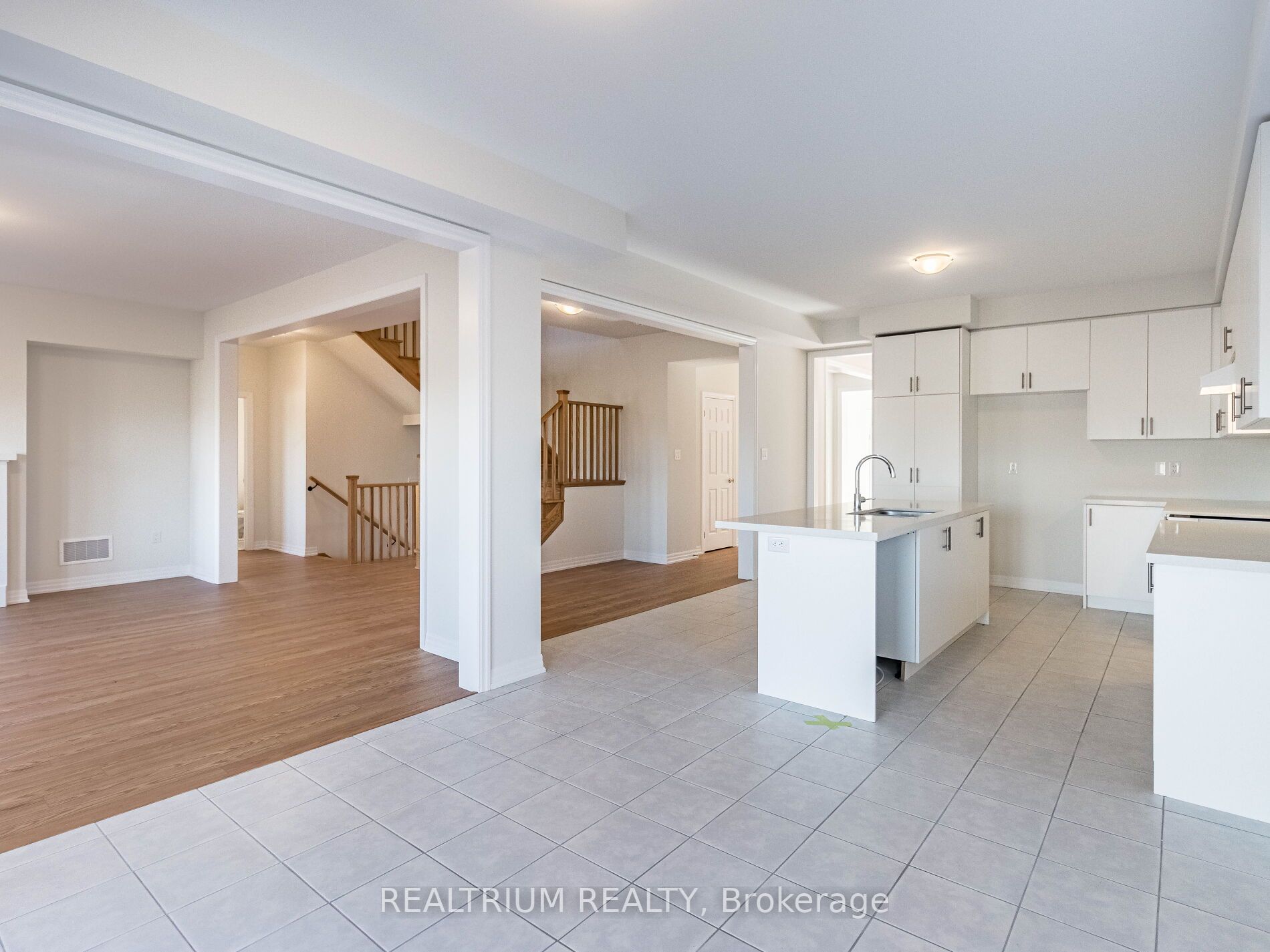 253 Warden St