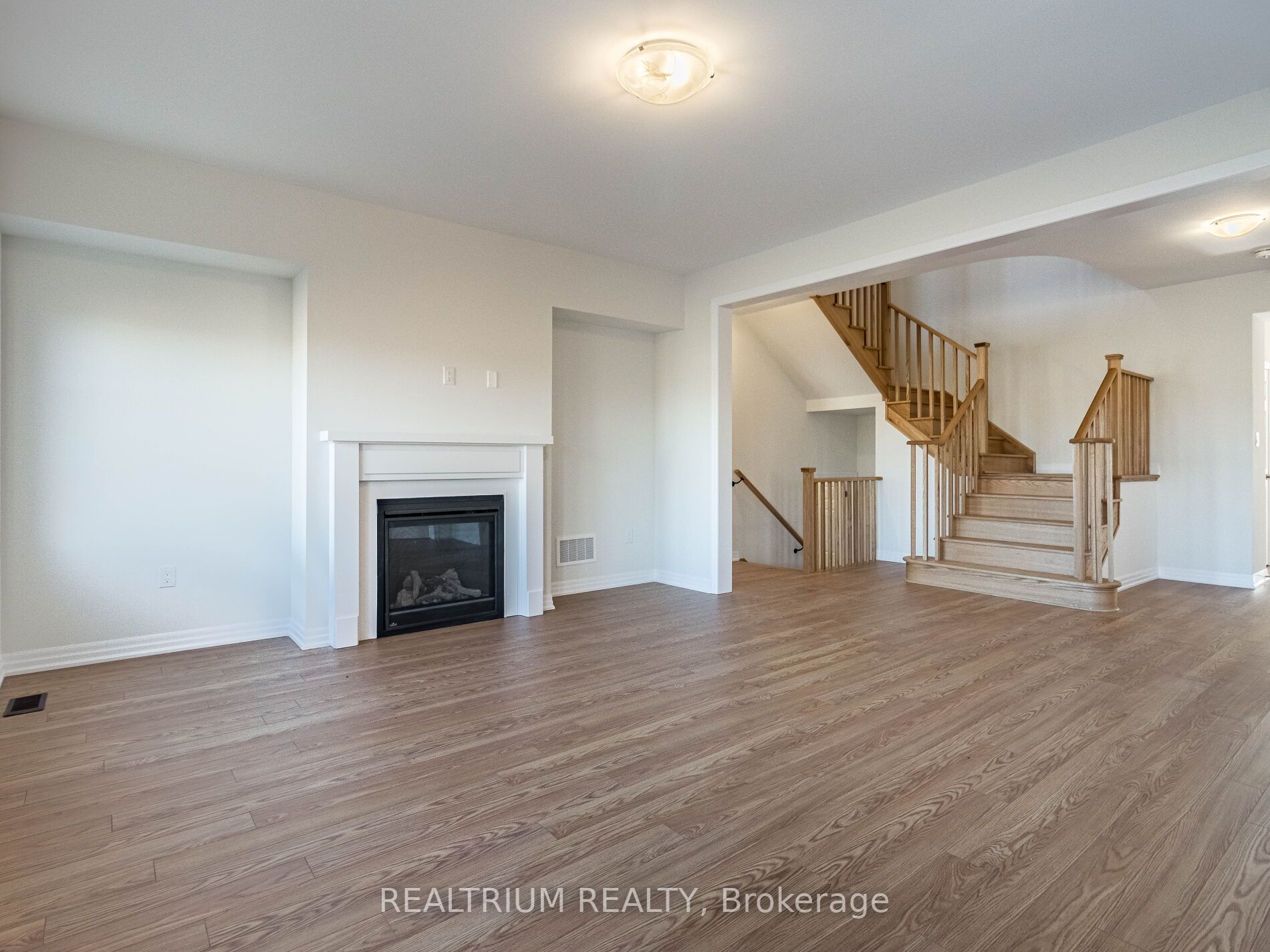 253 Warden St