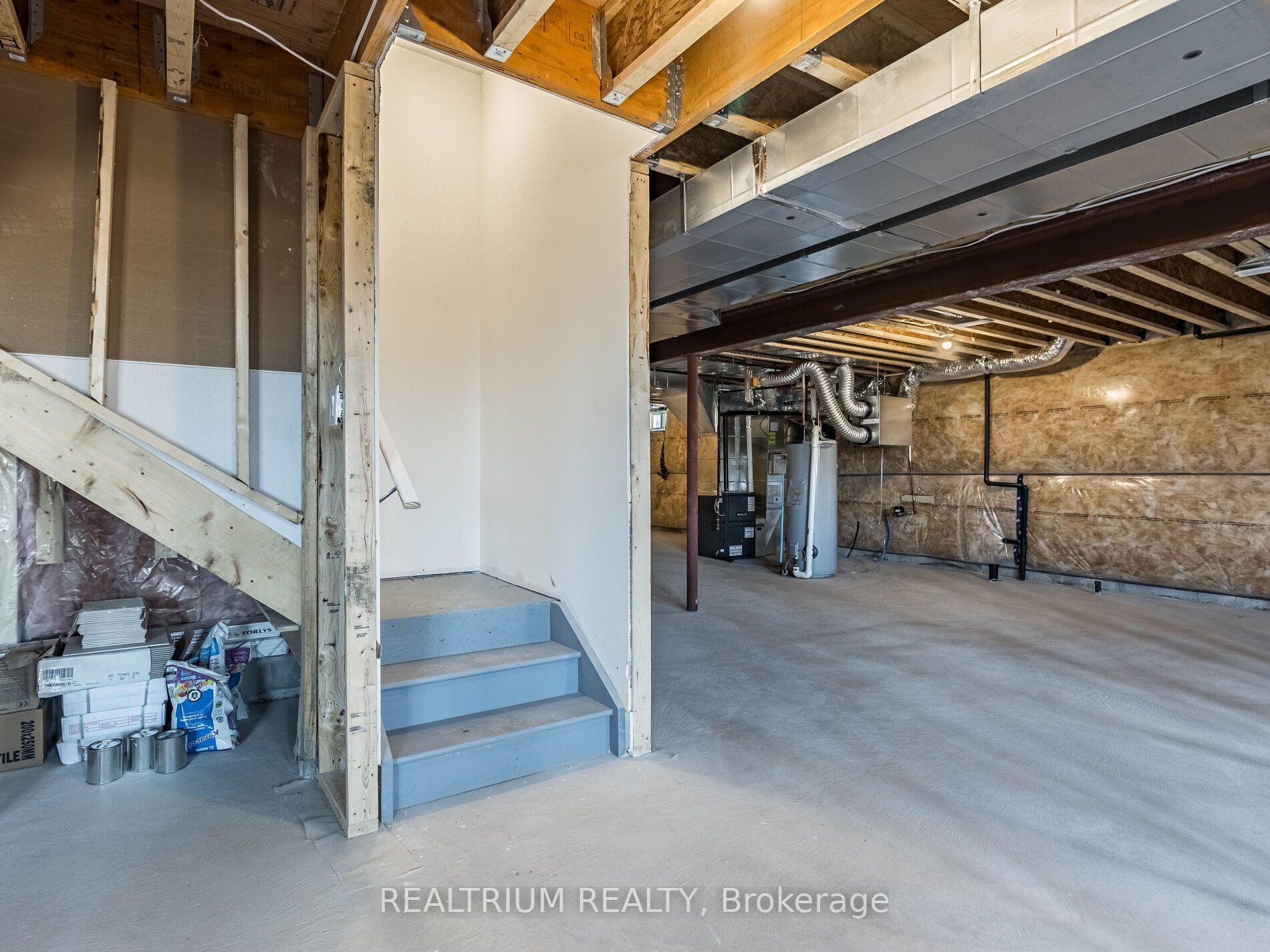 253 Warden St