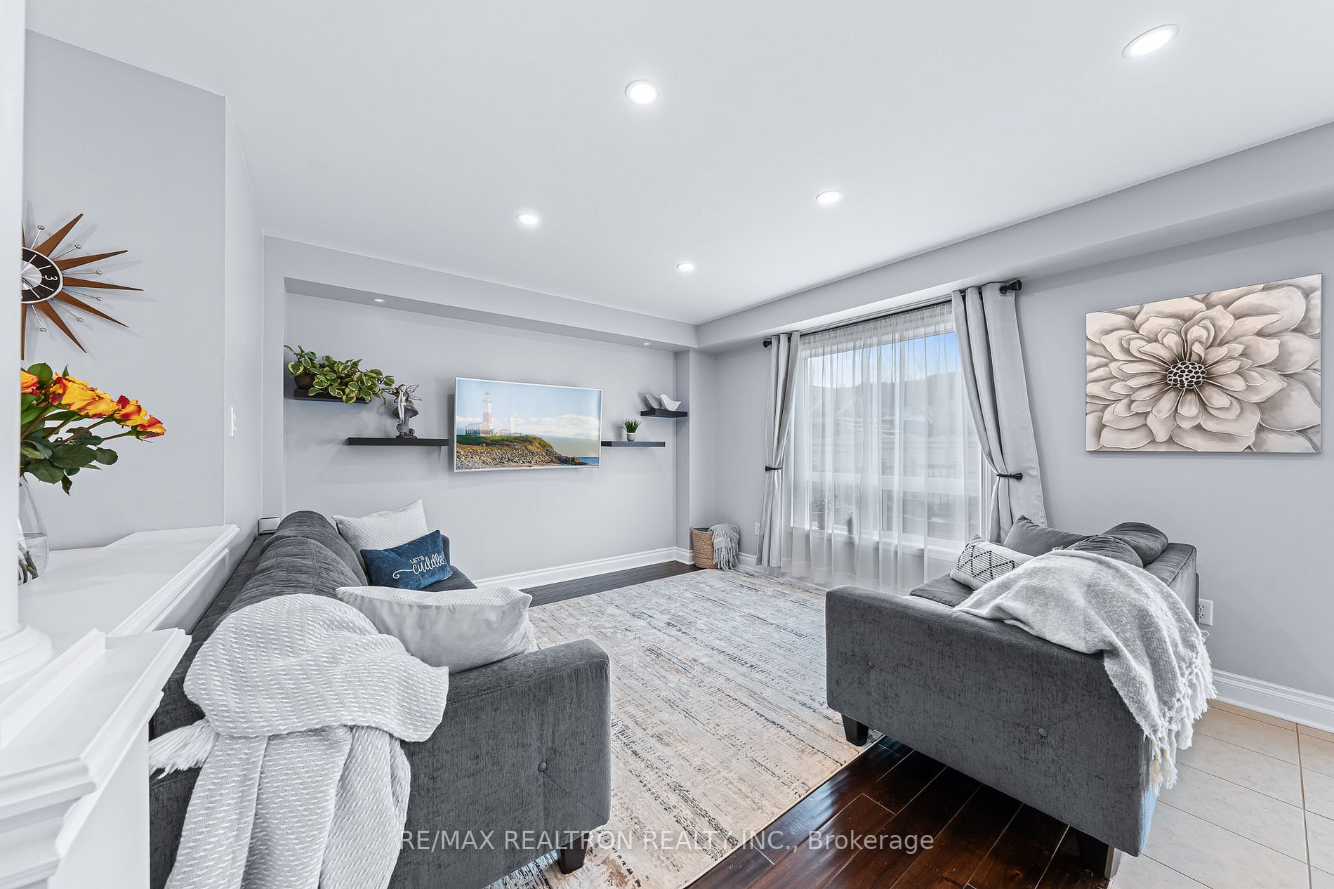 129 Empire Dr