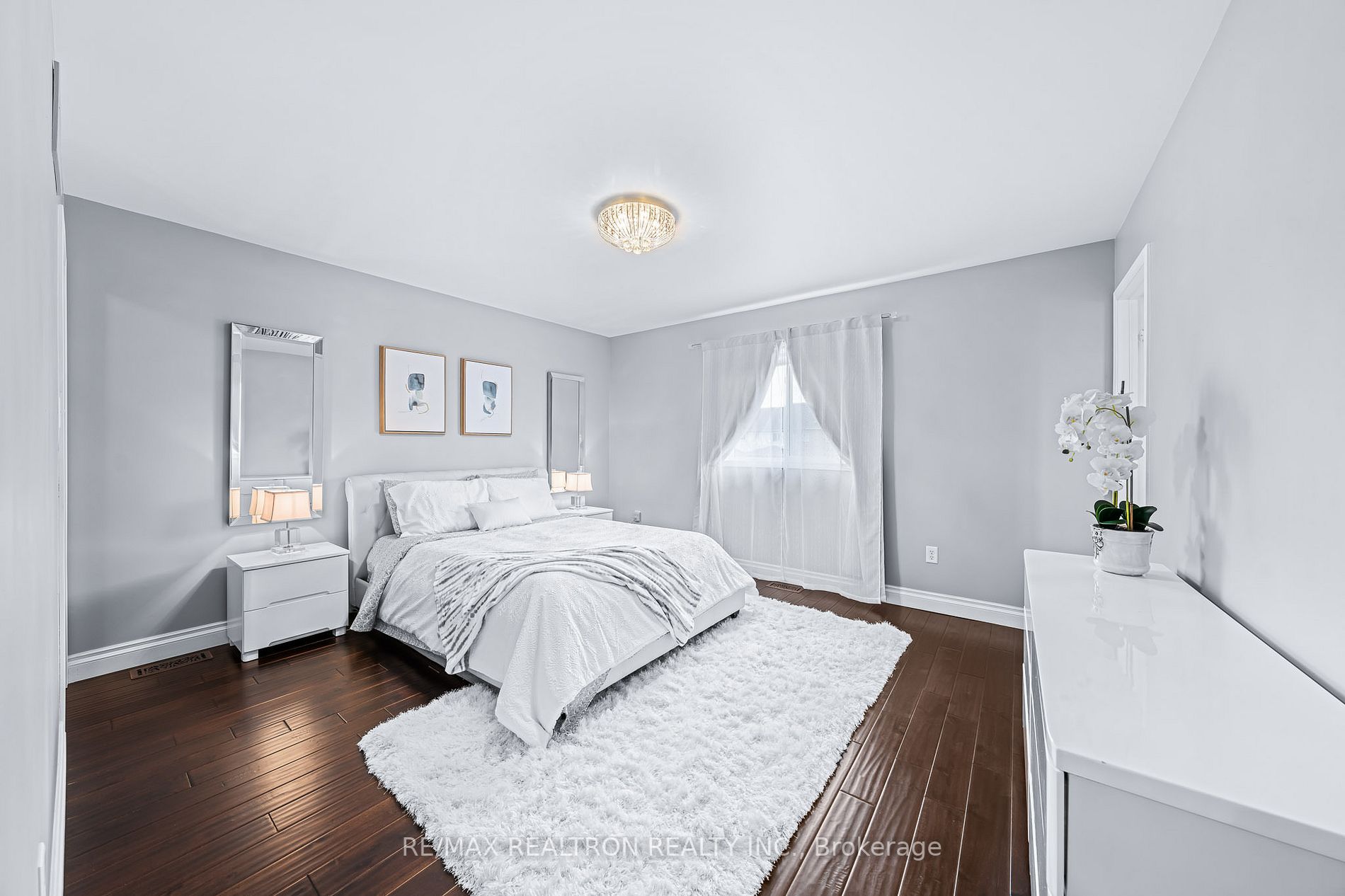129 Empire Dr