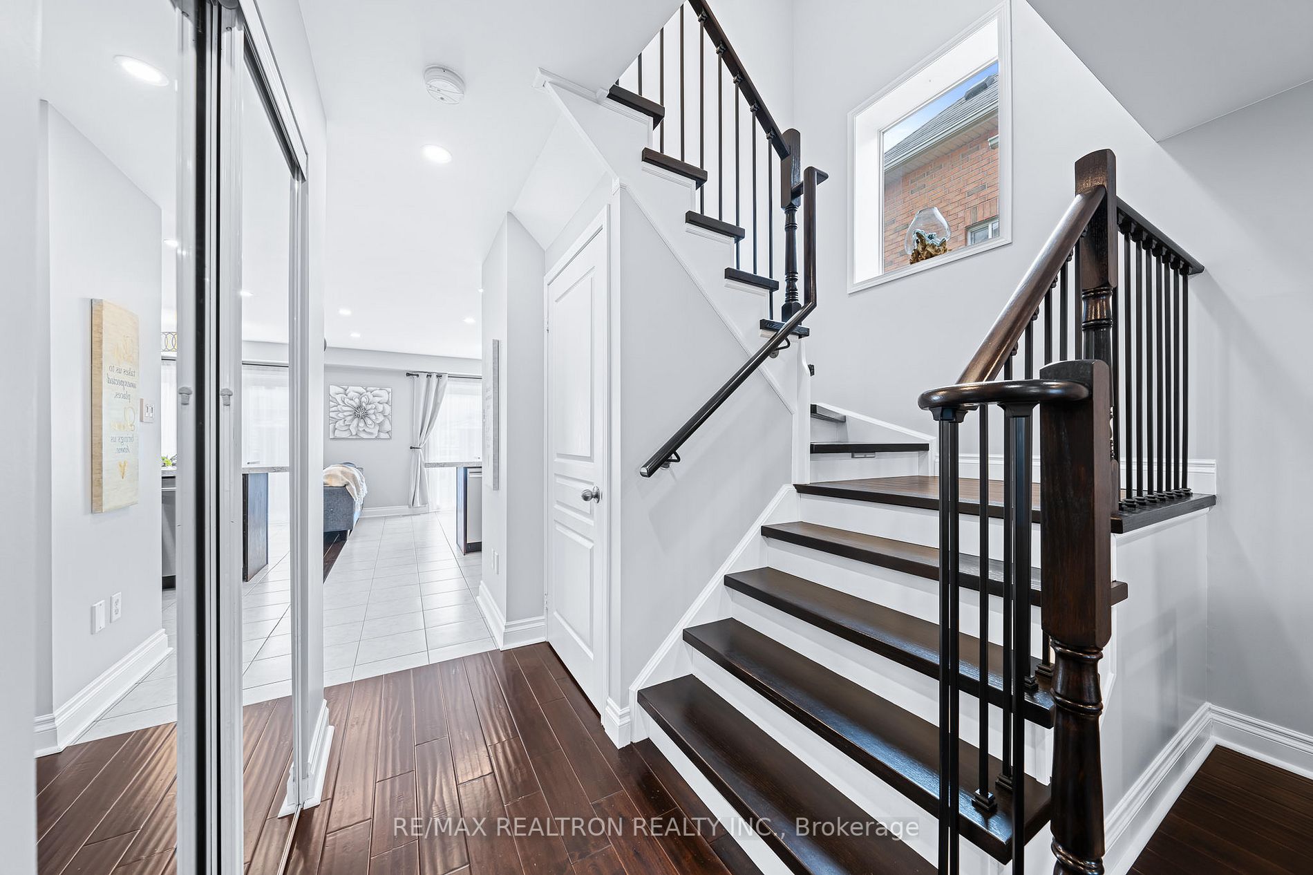 129 Empire Dr