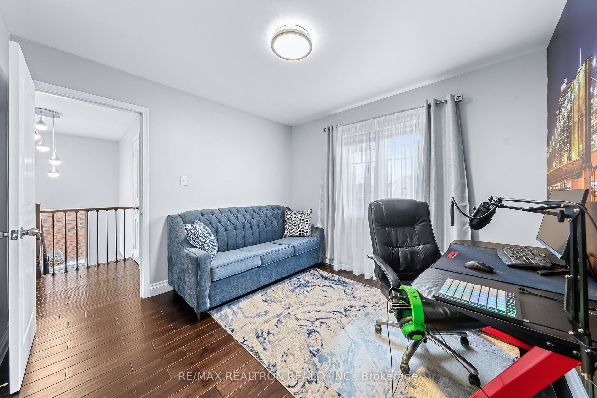 129 Empire Dr