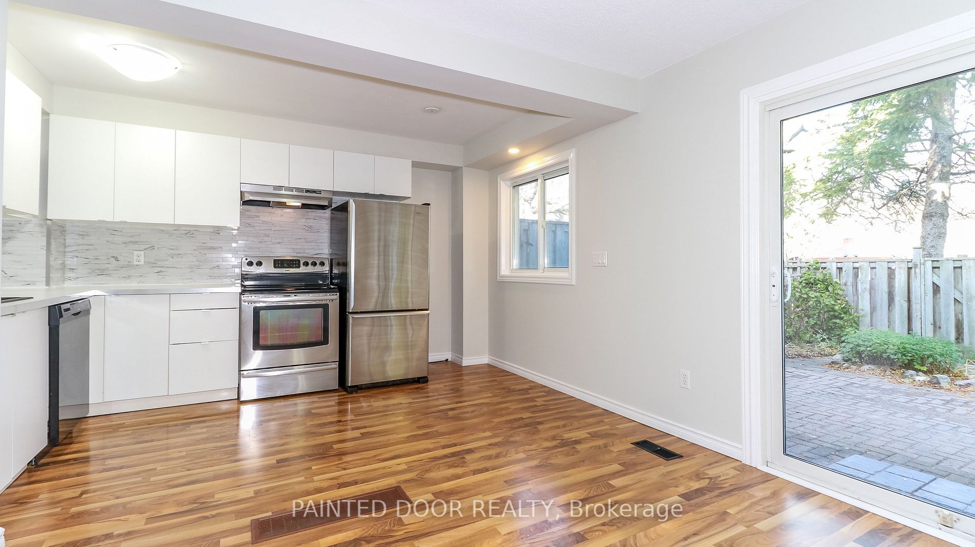 28 Donald St, #72