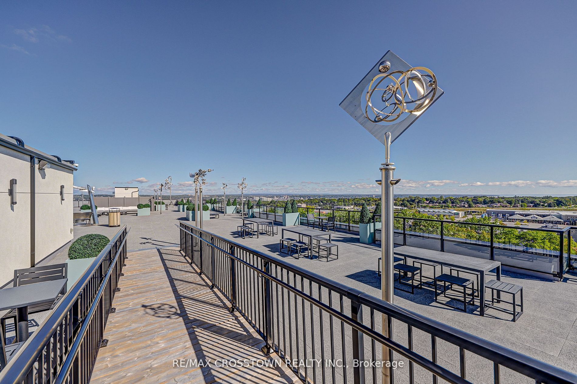 302 Essa Rd, #201