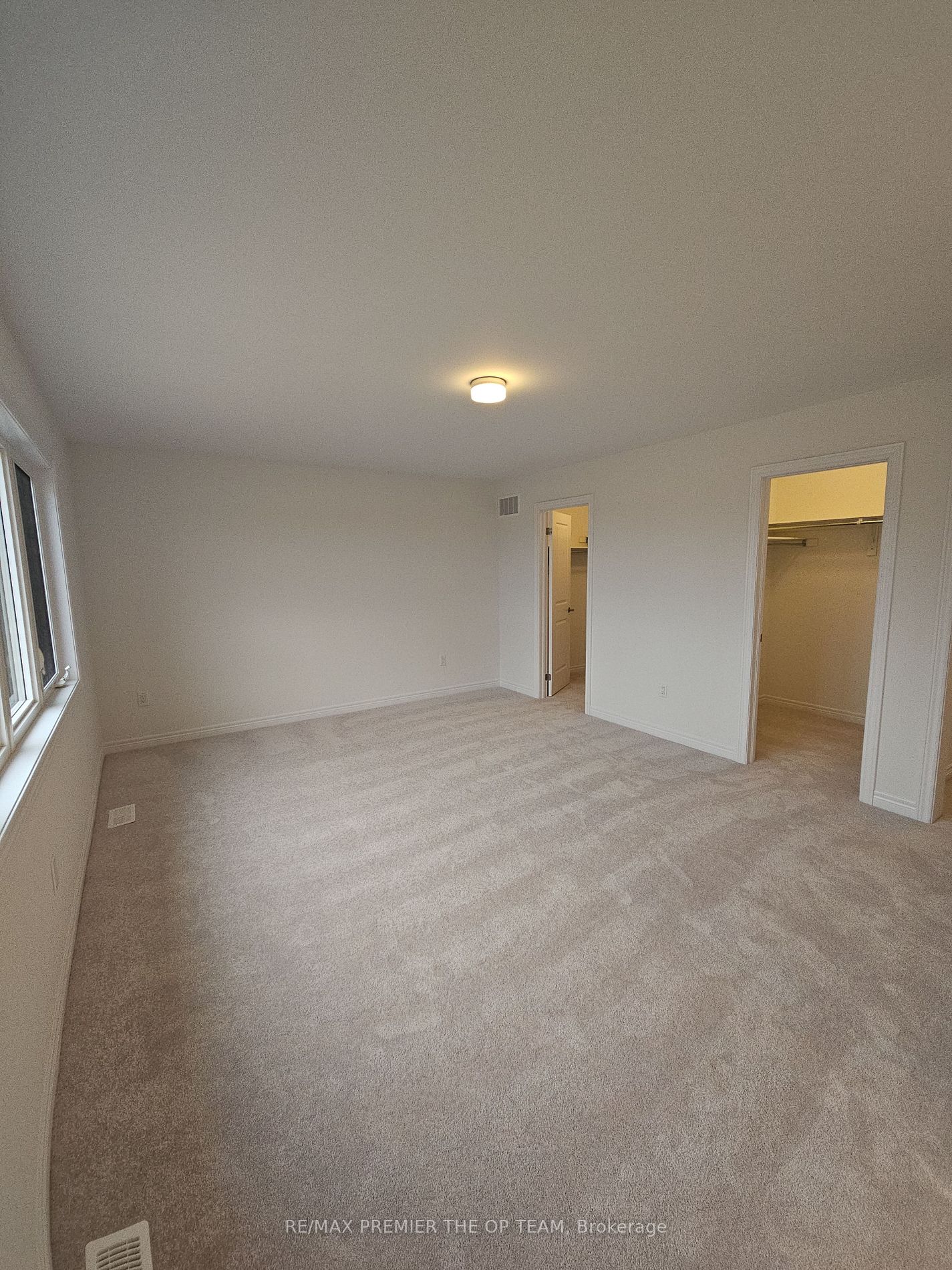 5 Abbey Cres