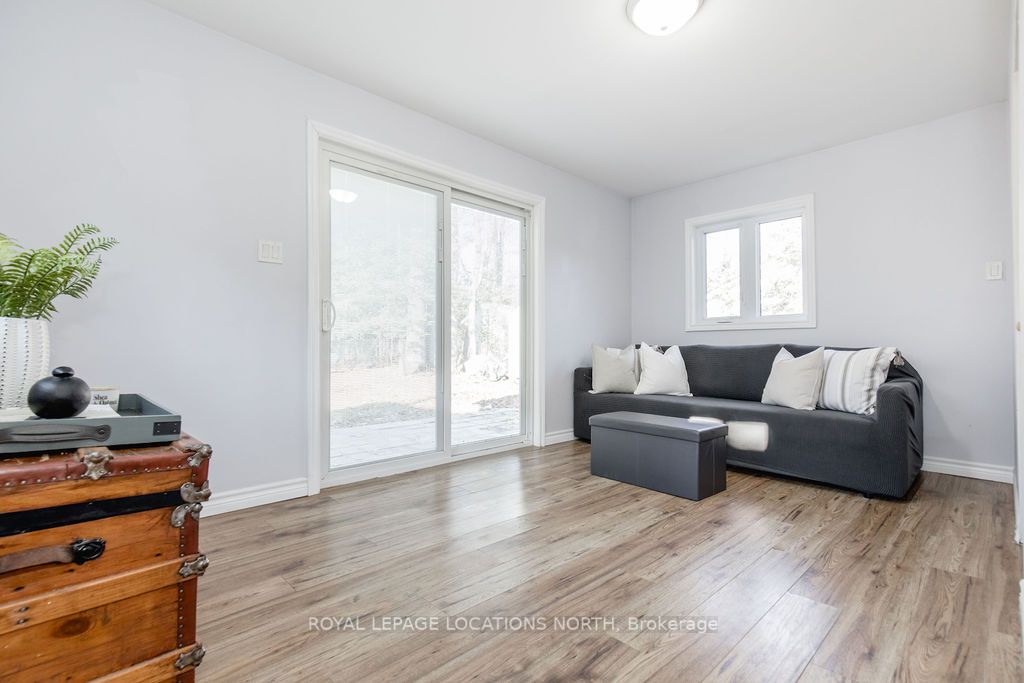 10 Oak St