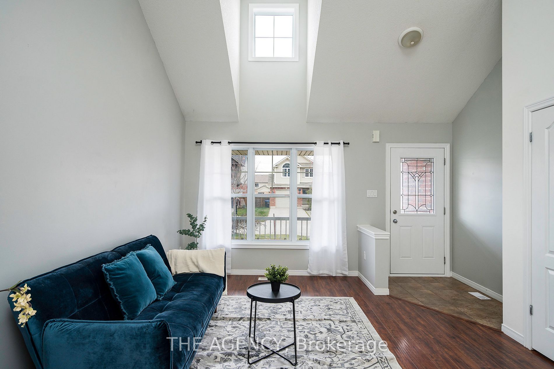 10 Lynden St