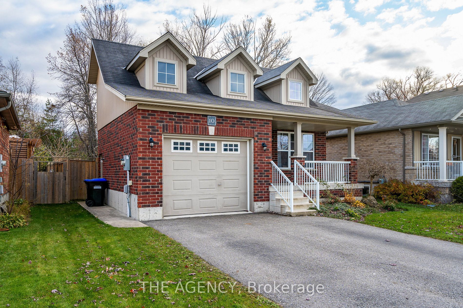 10 Lynden St