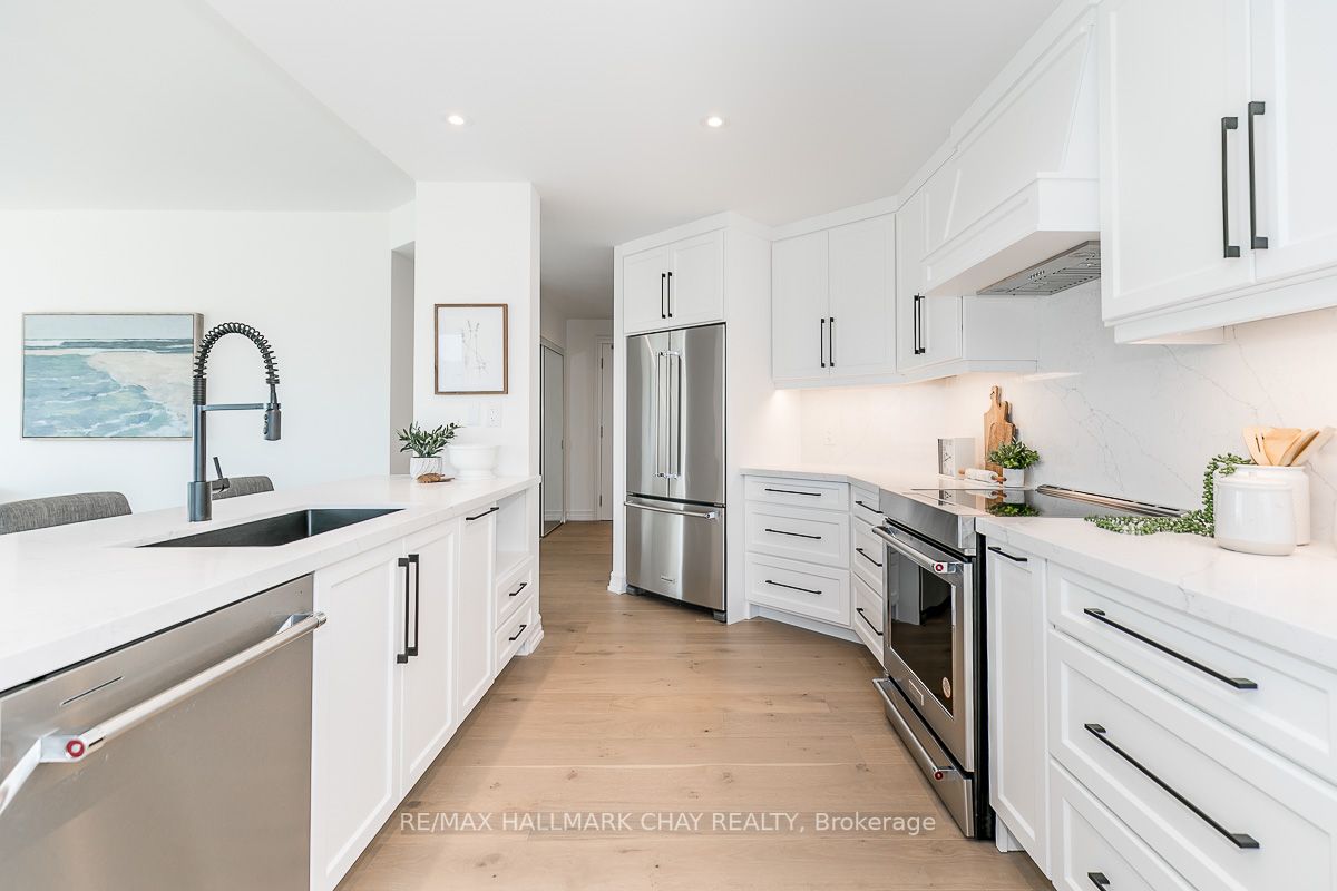 6 Toronto St, #801