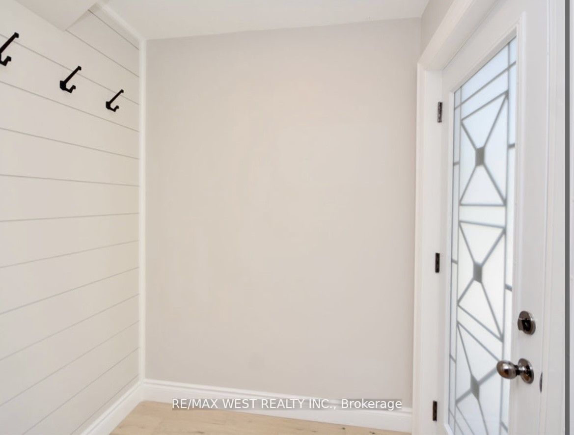 159 Cedar Island Rd