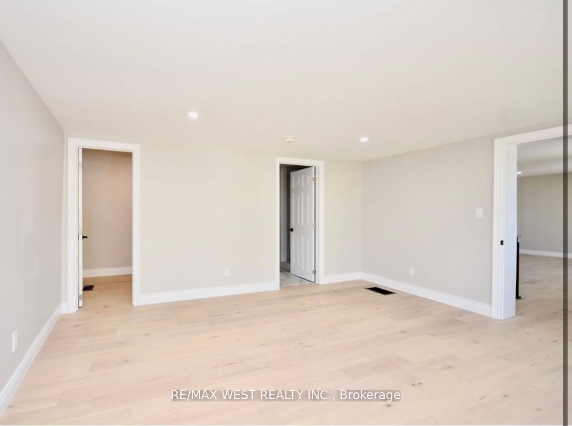 159 Cedar Island Rd