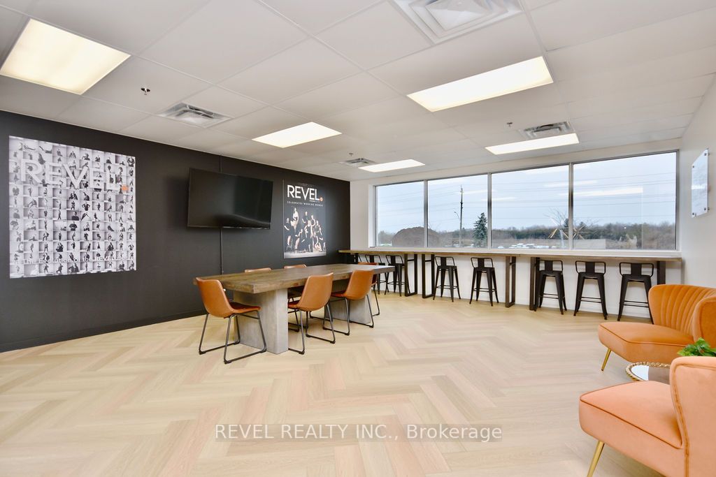 353 Saunders Rd, #4