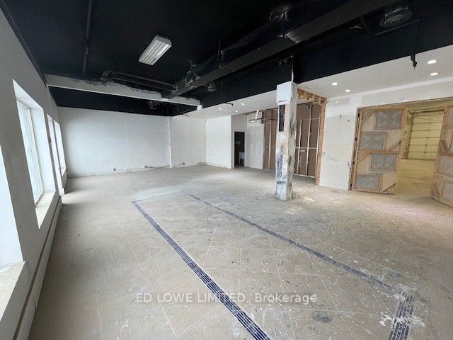 110 Saunders Rd, #7-8