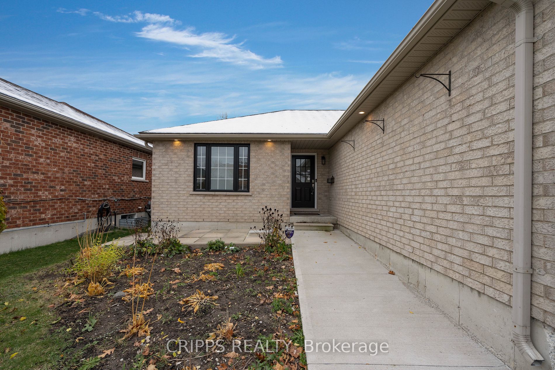 369 Georgian Dr, #Lower