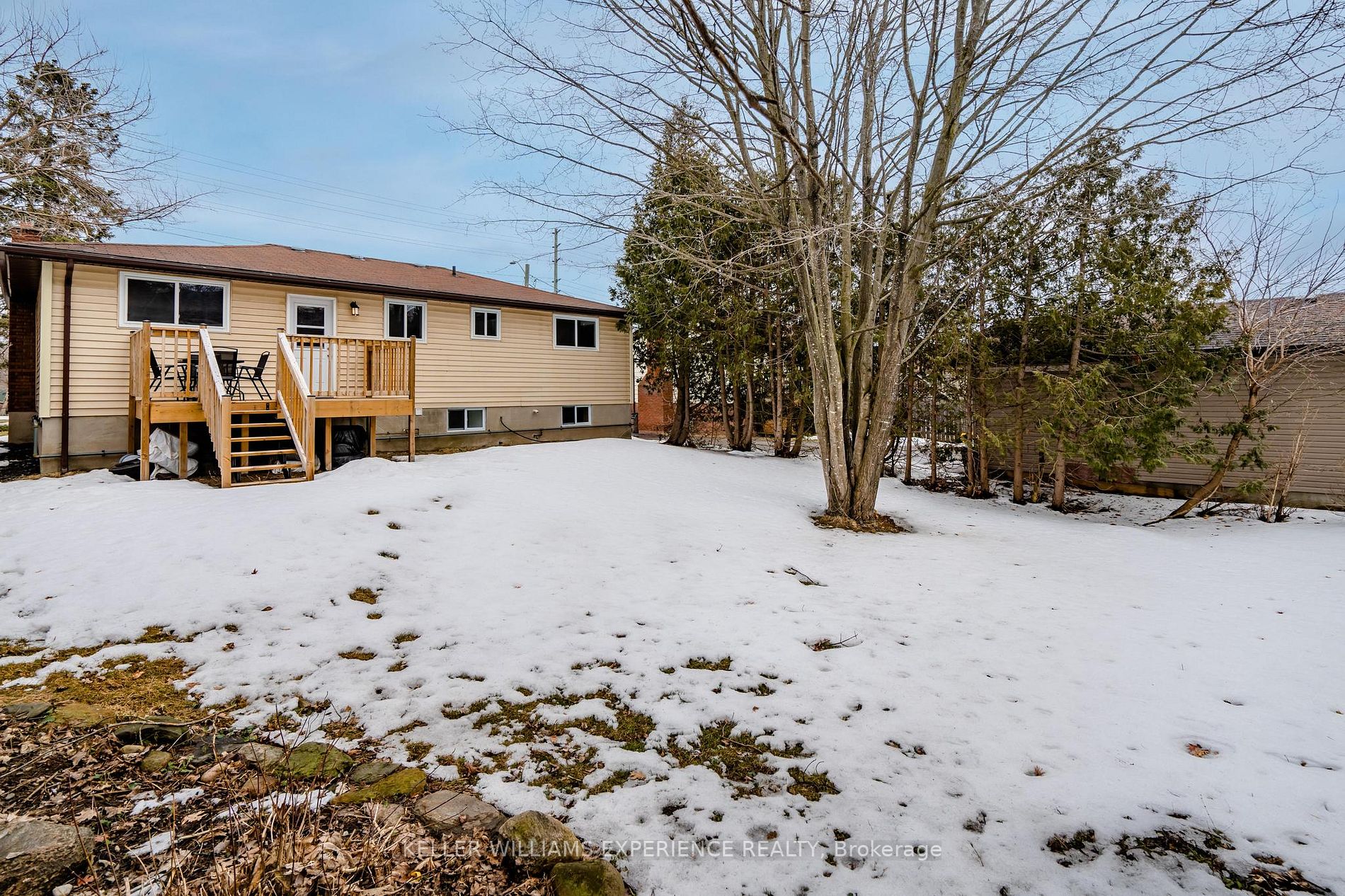 200 Ferndale Dr N