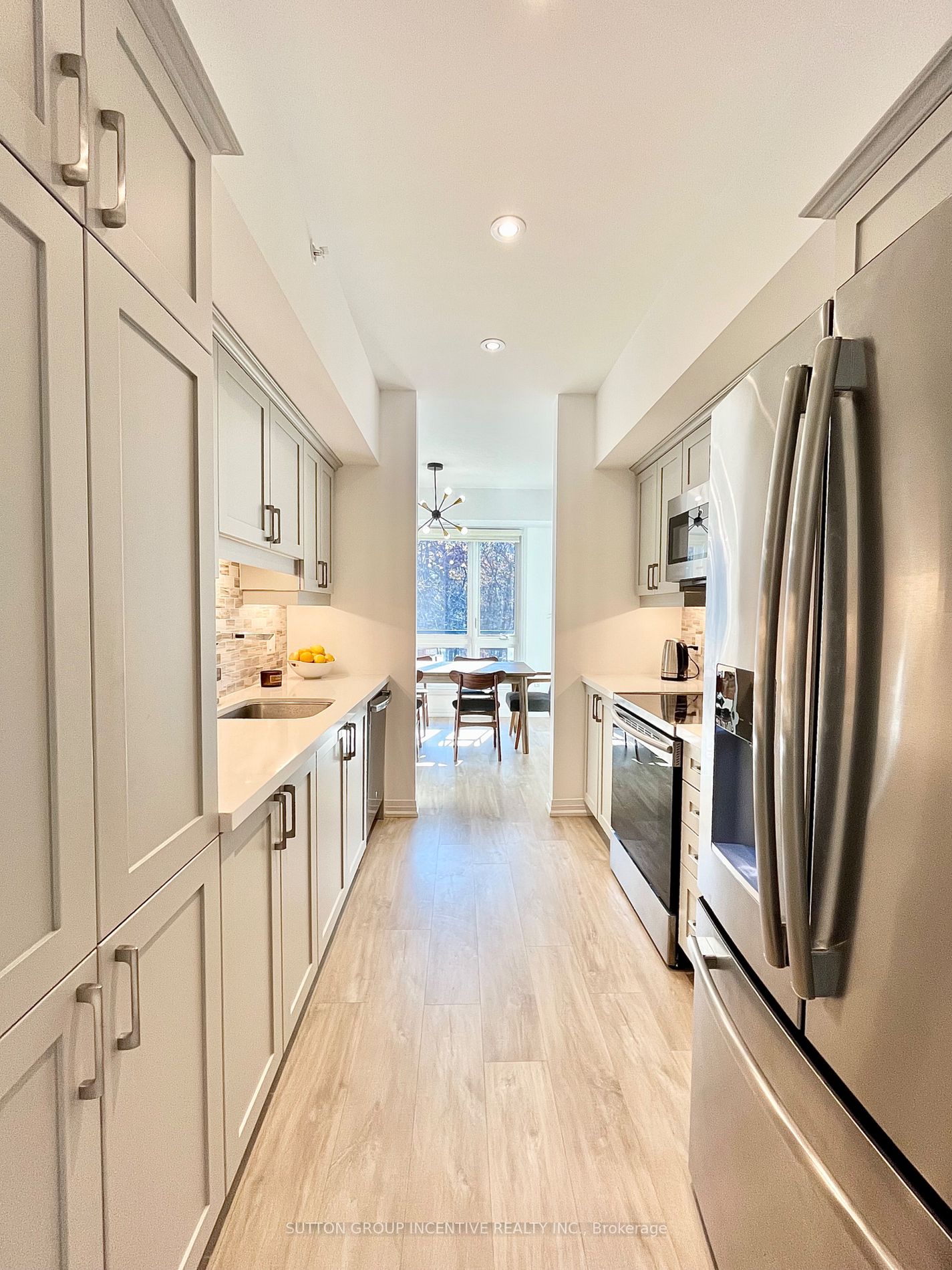 304 Essa Rd, #614