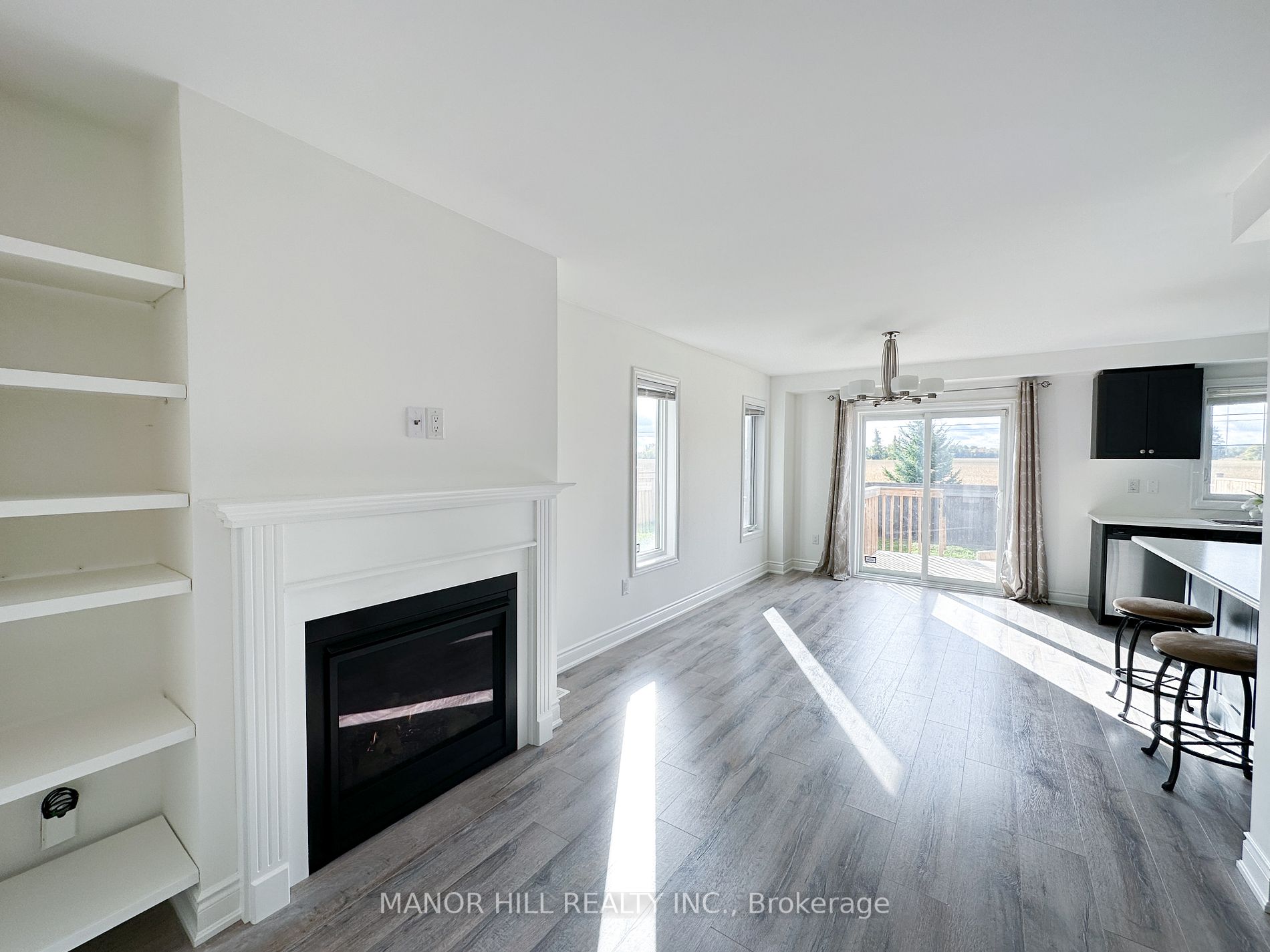 46 Robertson St