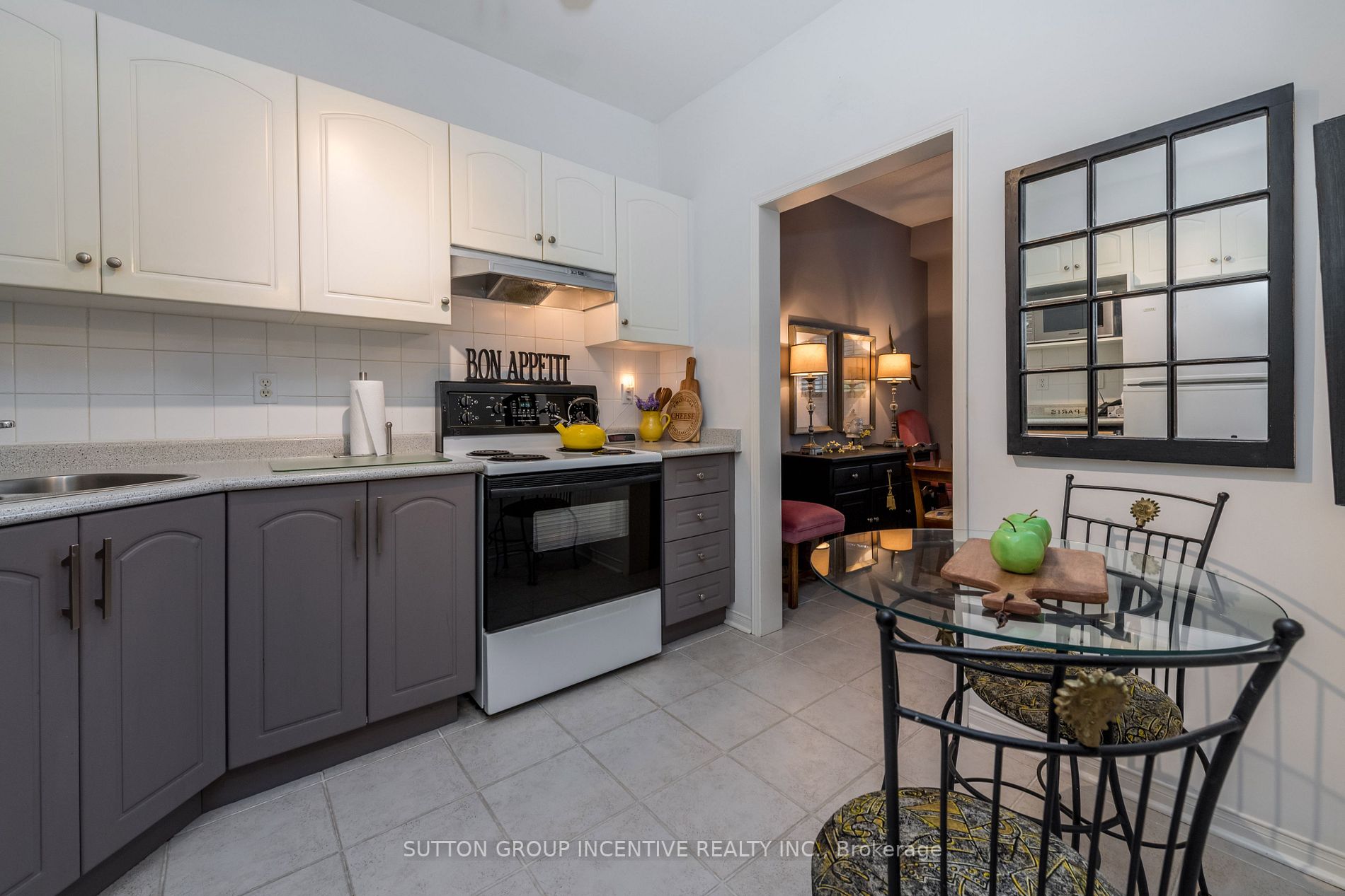 44 Bruce Cres