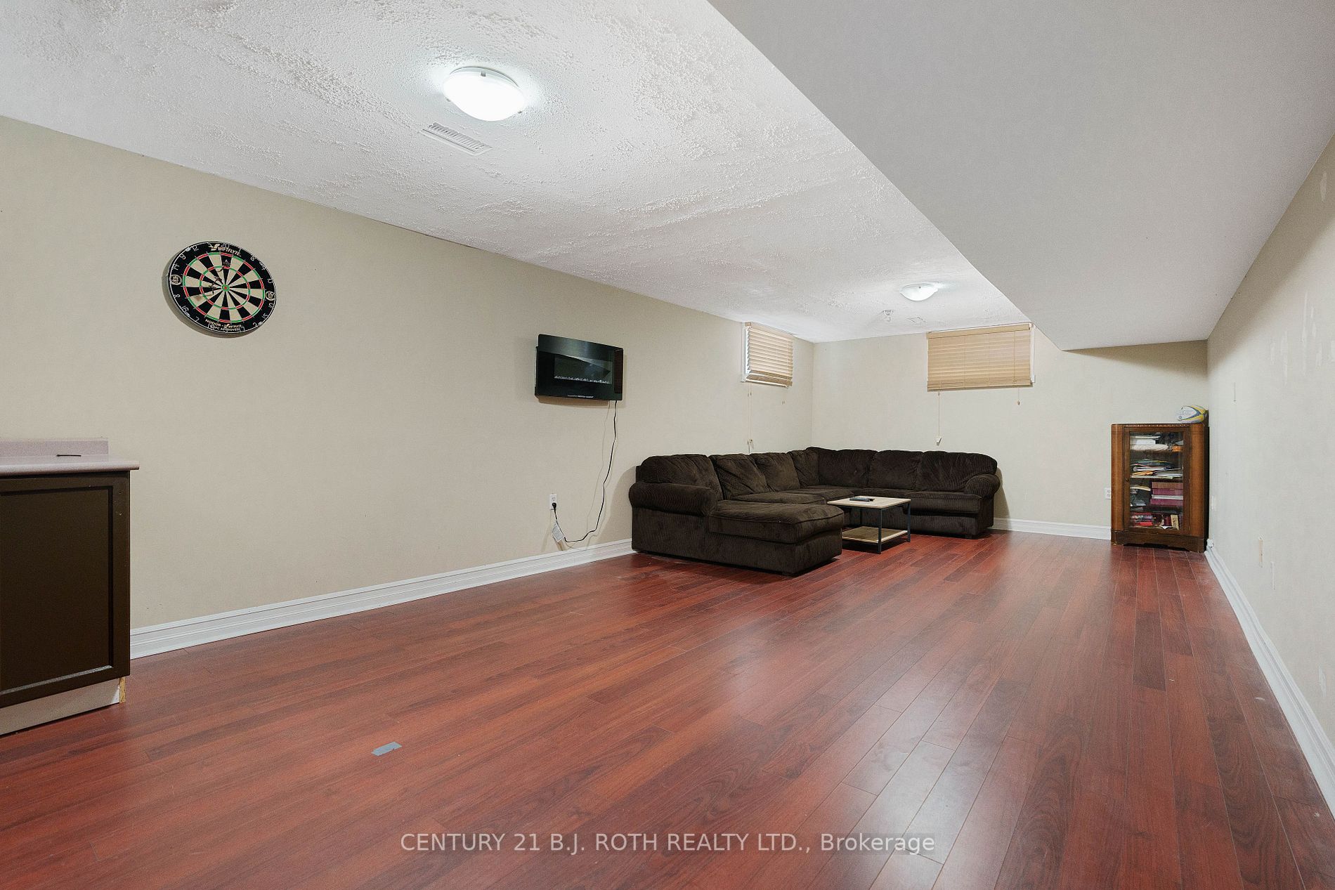 47 Irwin Dr