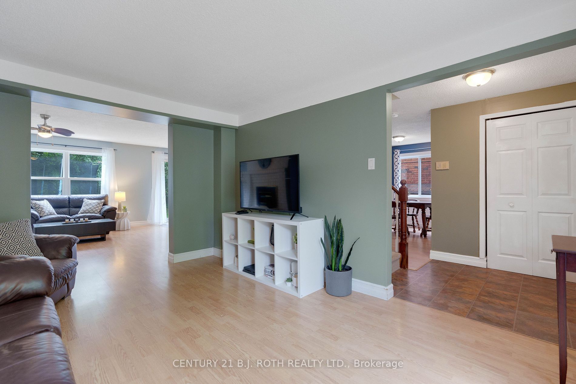 47 Irwin Dr