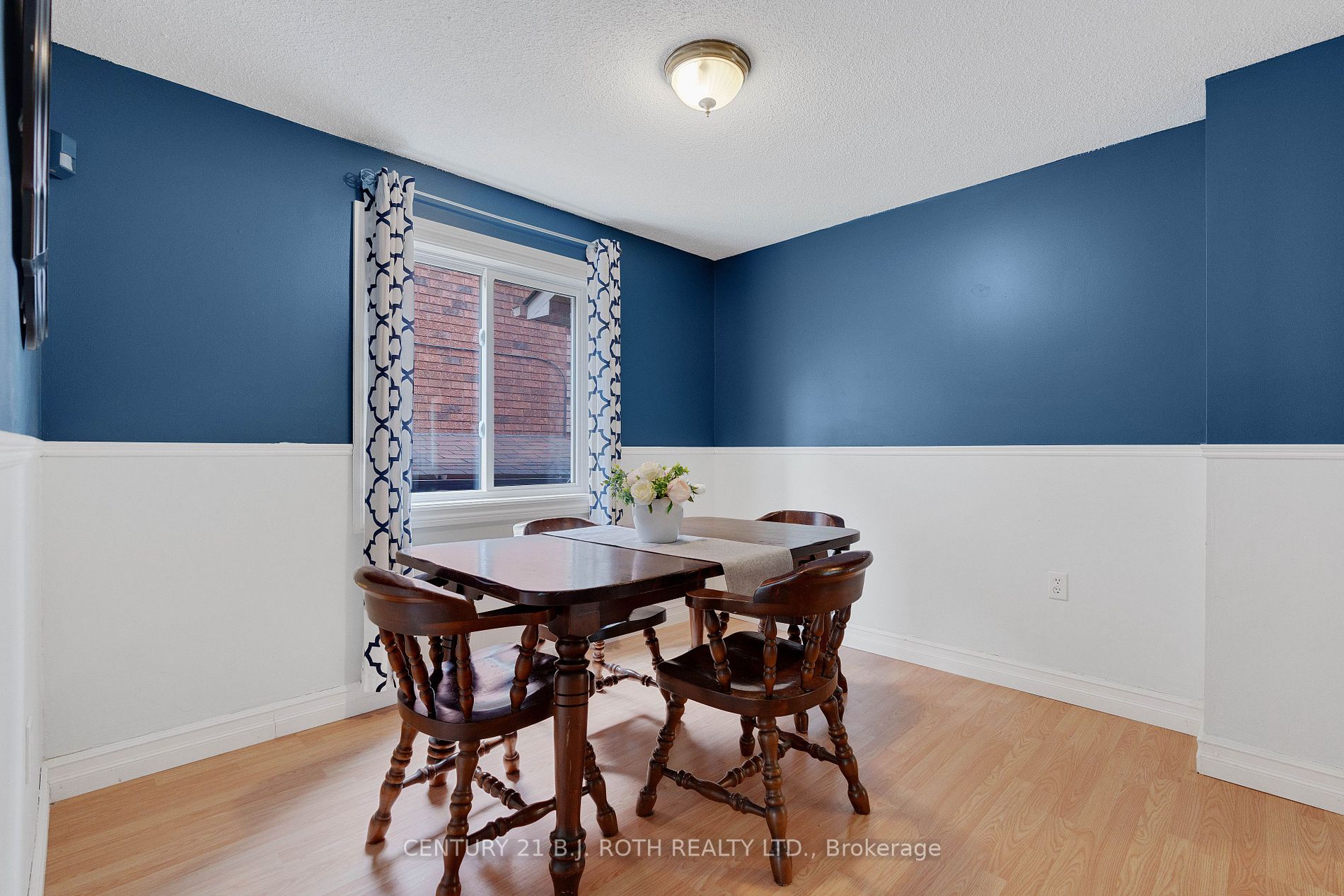 47 Irwin Dr