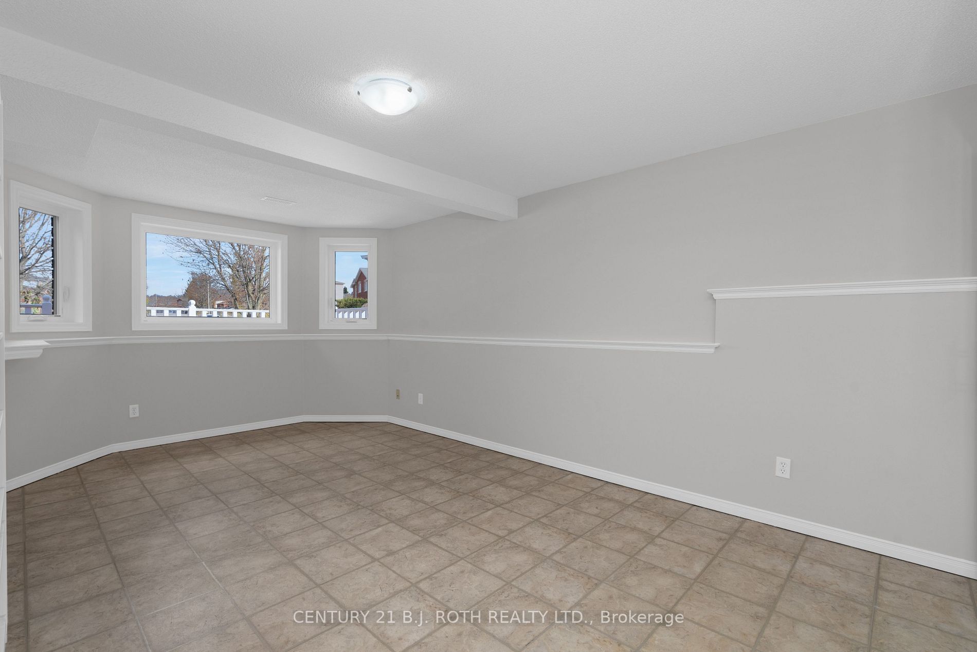 10 Selkirk Cres