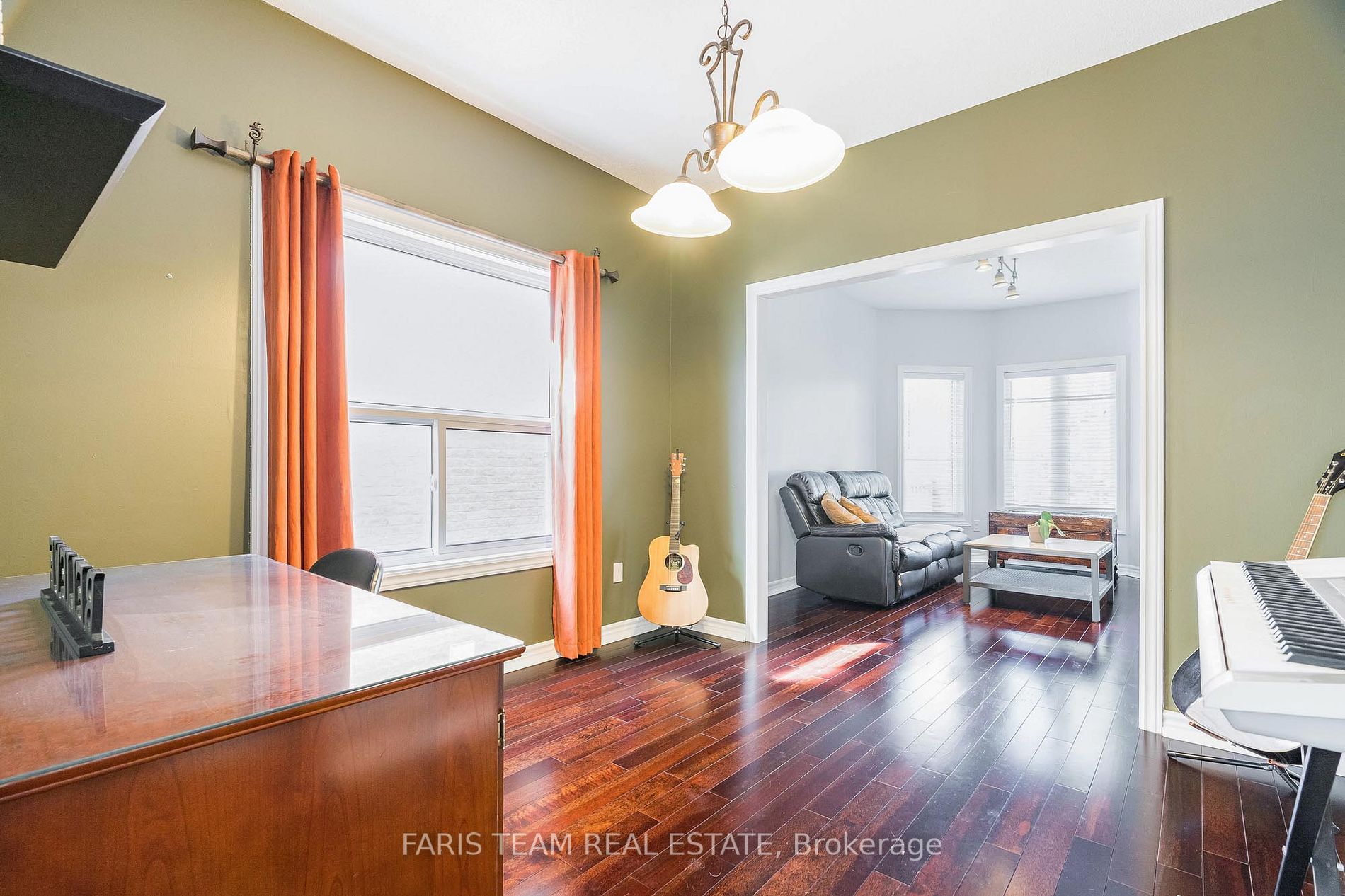 13 Jessica Dr