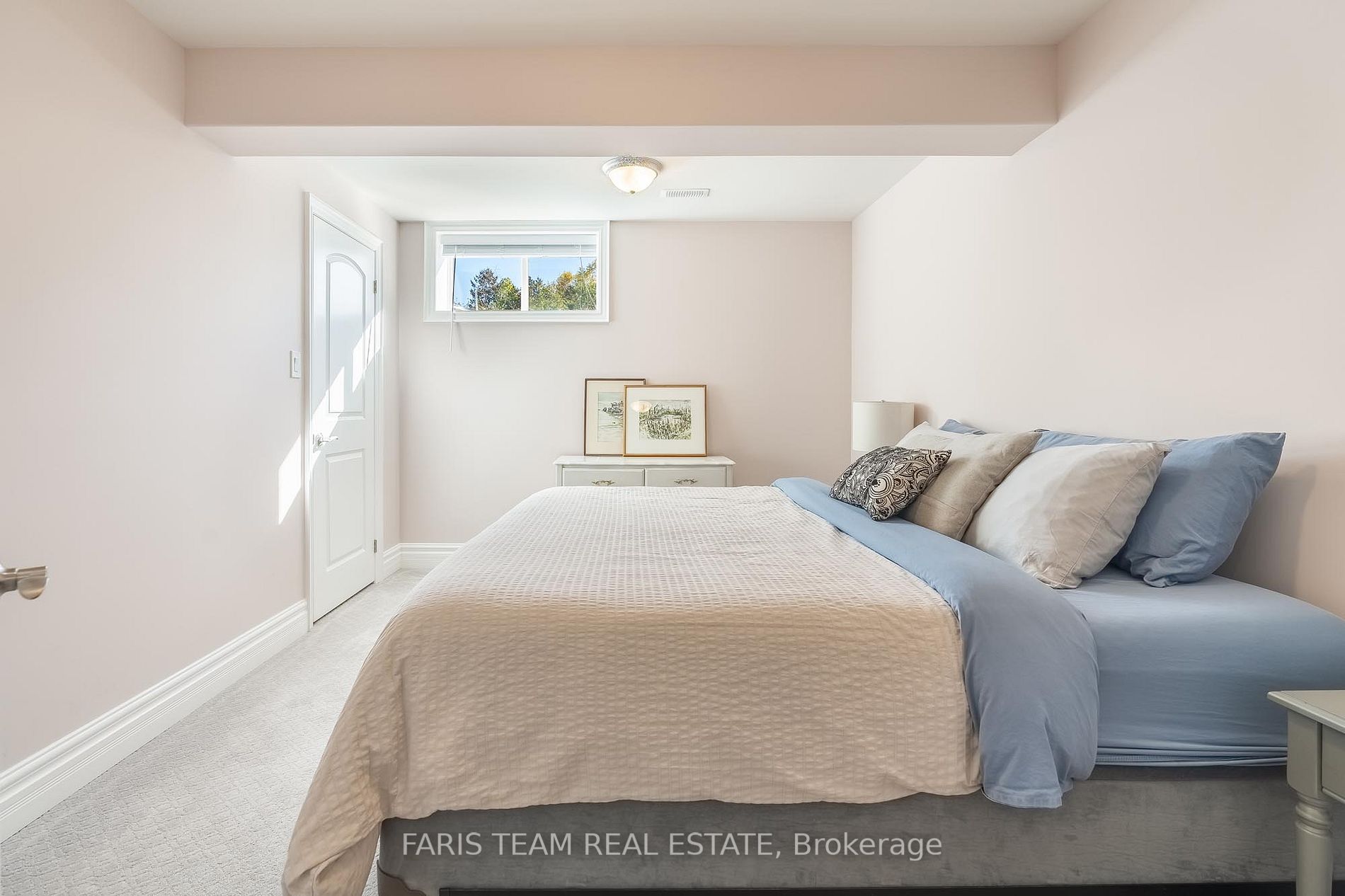 25 Red Oak Cres