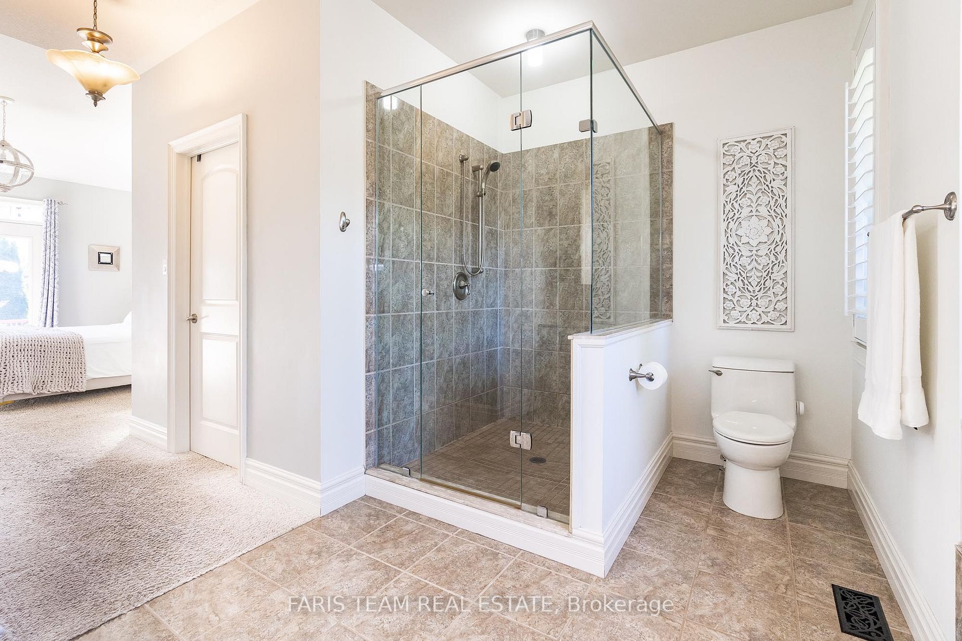 25 Red Oak Cres