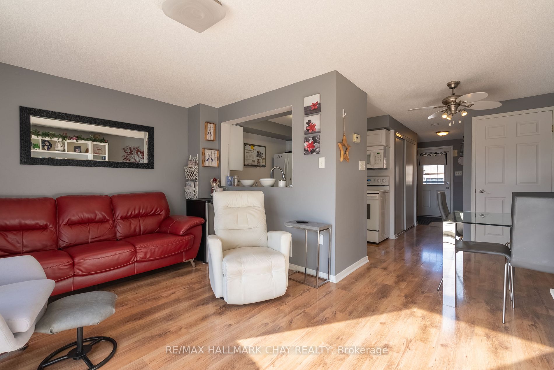 39 Lion's Gate Blvd