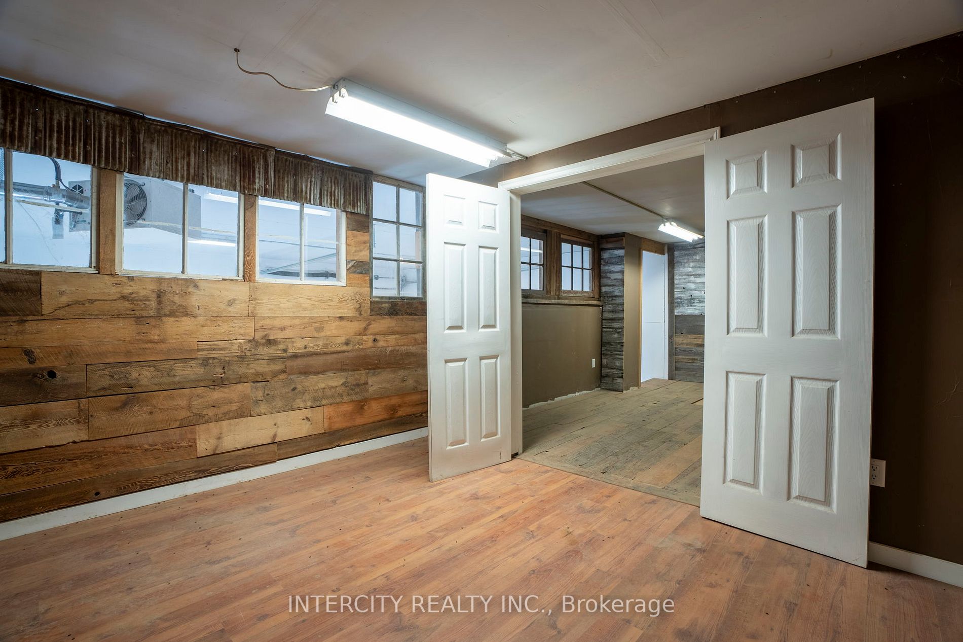 951 Penetanguishene Rd