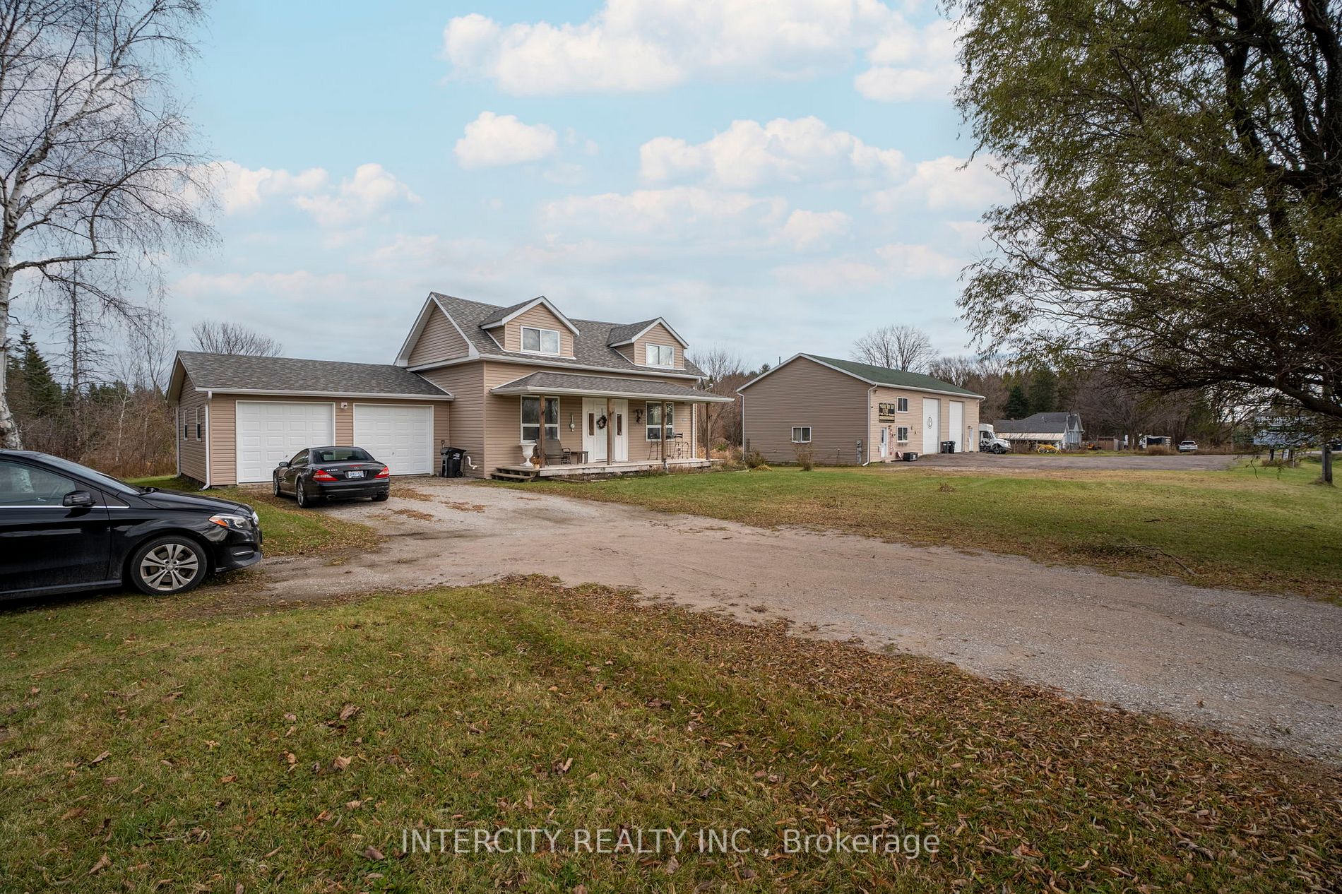 951 Penetanguishene Rd