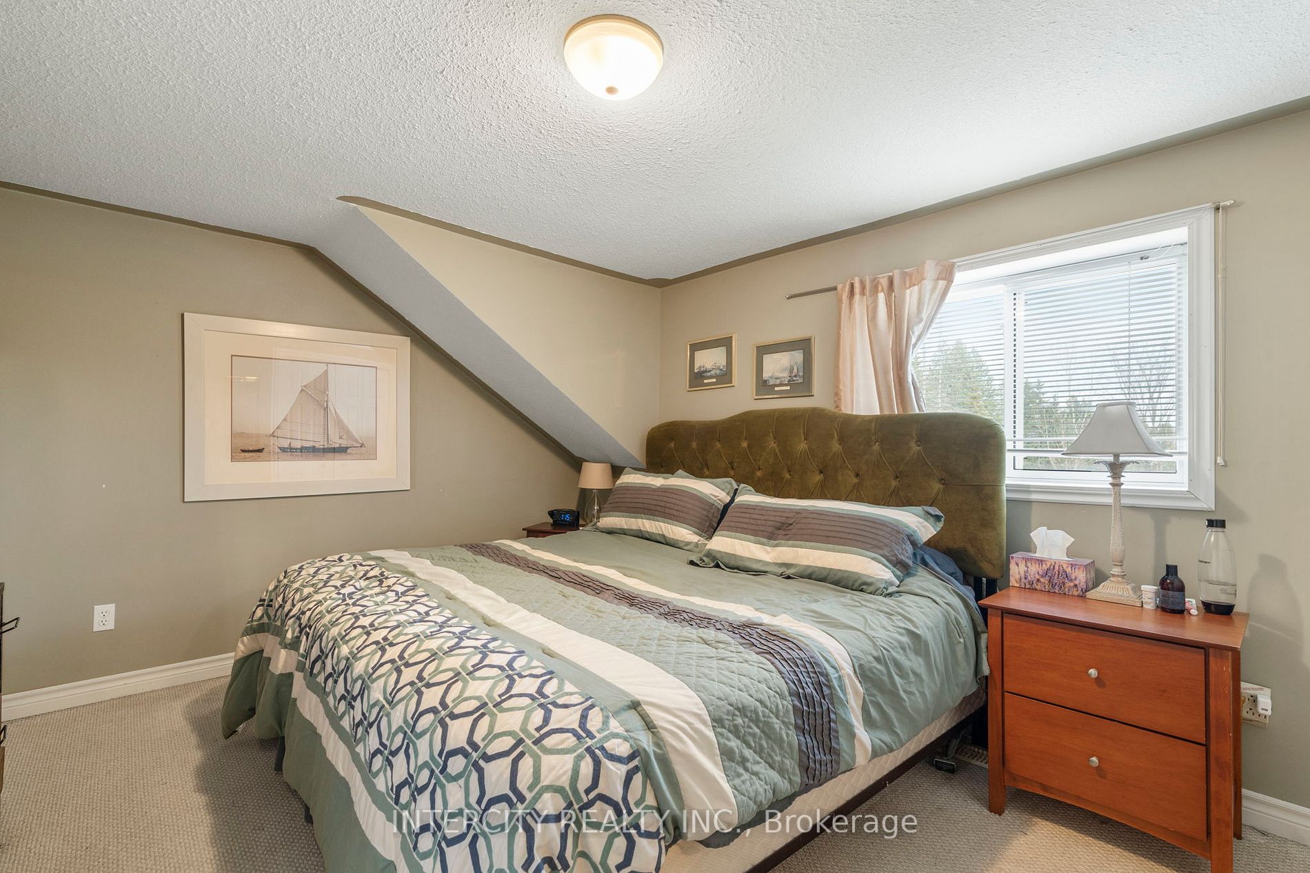 951 Penetanguishene Rd