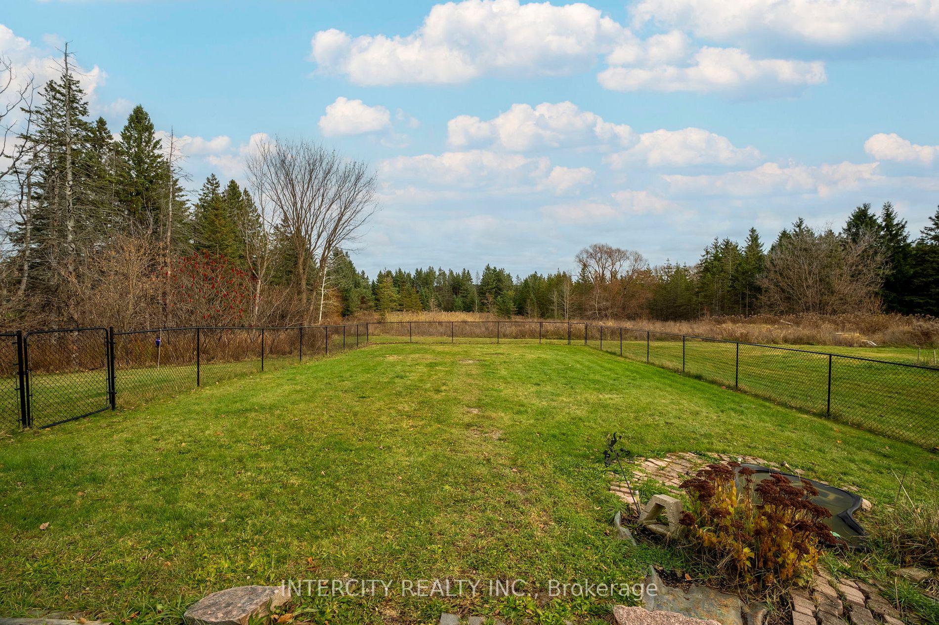 951 Penetanguishene Rd